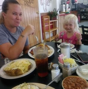 Meet your Posher, Starla